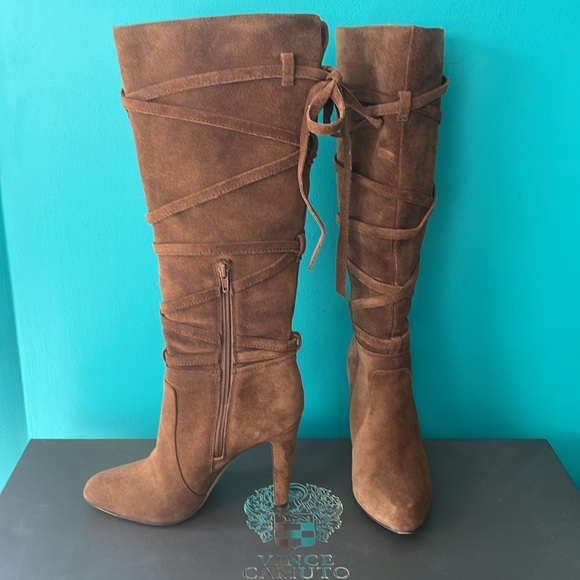 Vince Camuto Millay Boots. - Picture 3 of 8